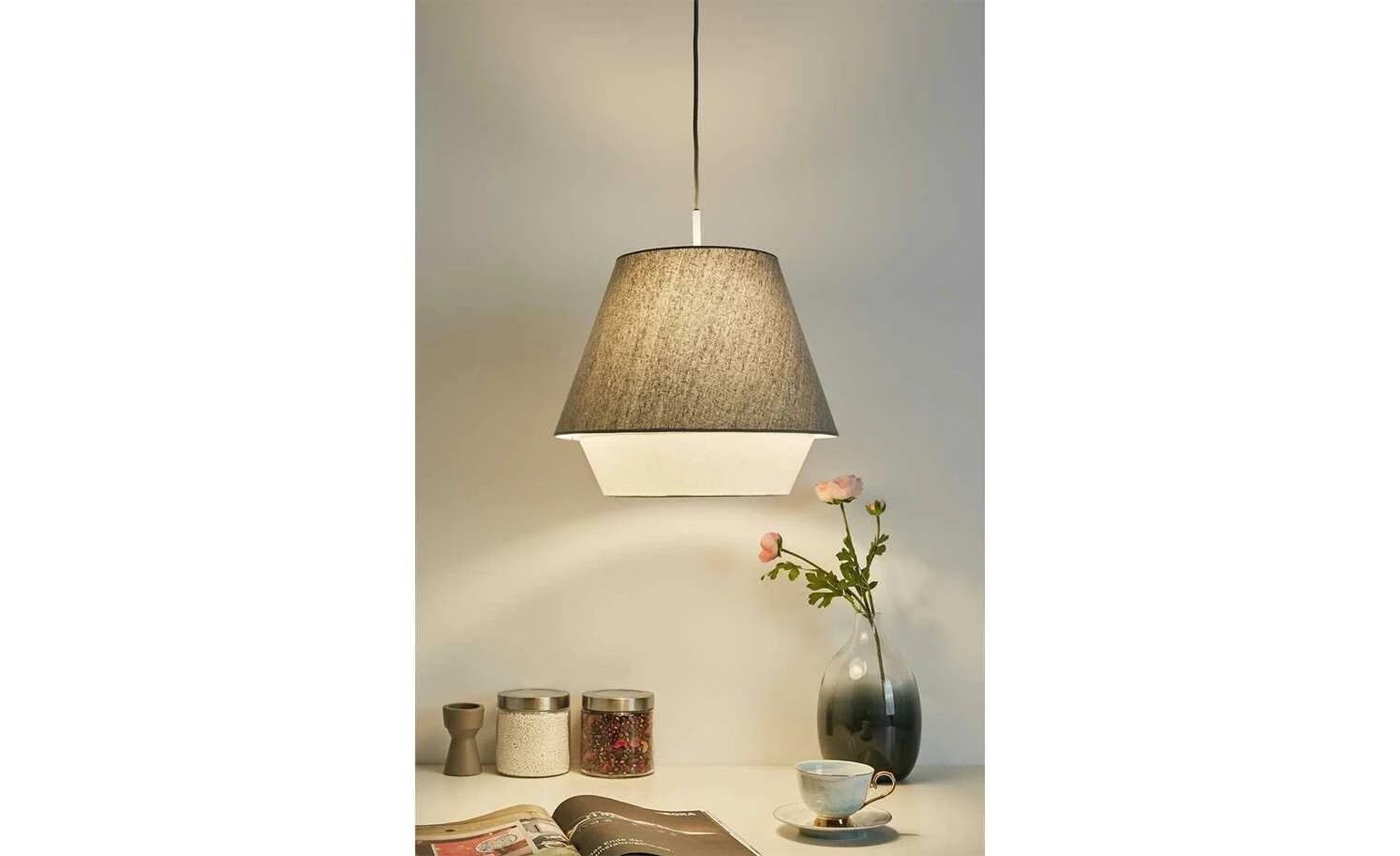 Pendelleuchte, 1-flammig Stoff grau/weiß 3 Pendelleuchte, 1-flammig Stoff grau/weiß