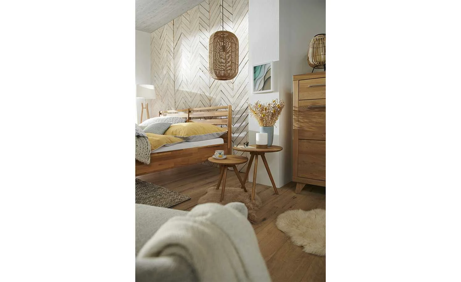 HOME STORY Holz-Stehleuchte, mit Stoffschirm und Ablage 3 HOME STORY Holz-Stehleuchte, mit Stoffschirm und Ablage