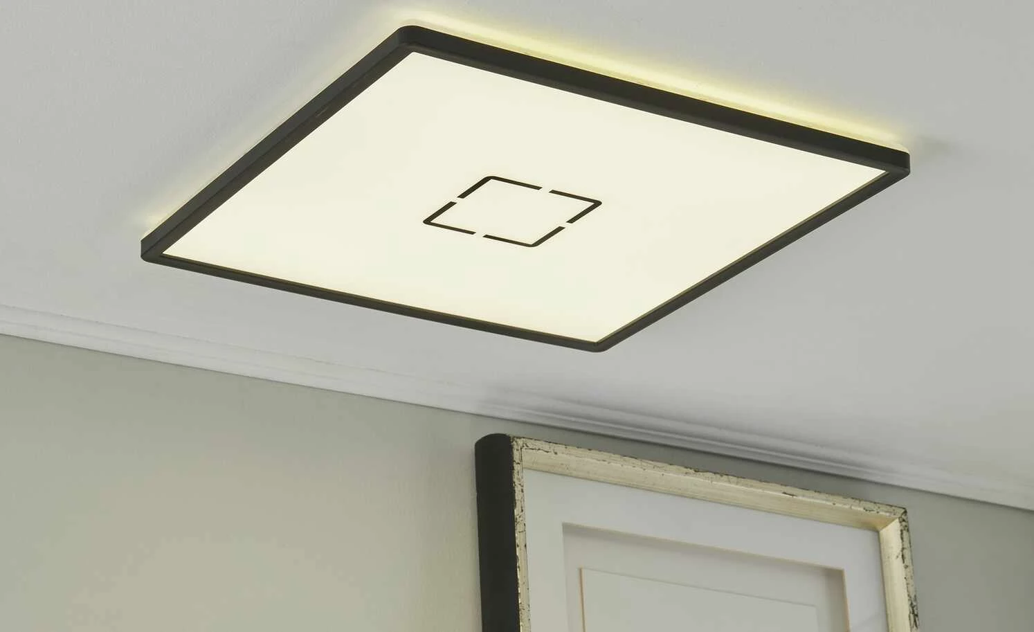 LED-Deckenleuchte, schwarz mit Hintergrundbeleuchtung 3 LED-Deckenleuchte, schwarz mit Hintergrundbeleuchtung