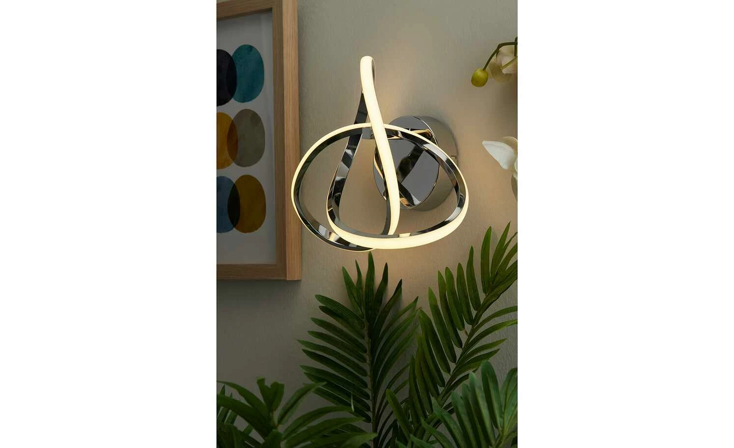 Wofi LED-Wandleuchte, chrom, geschwungen 3 Wofi LED-Wandleuchte, chrom, geschwungen