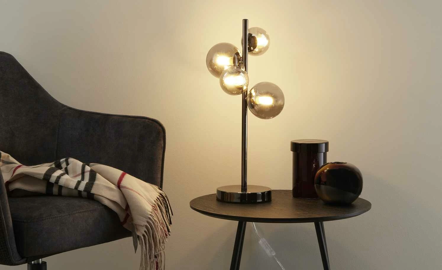 Wofi Tischleuchte, 4-flammig, schwarz/chrom 3 Wofi Tischleuchte, 4-flammig, schwarz/chrom