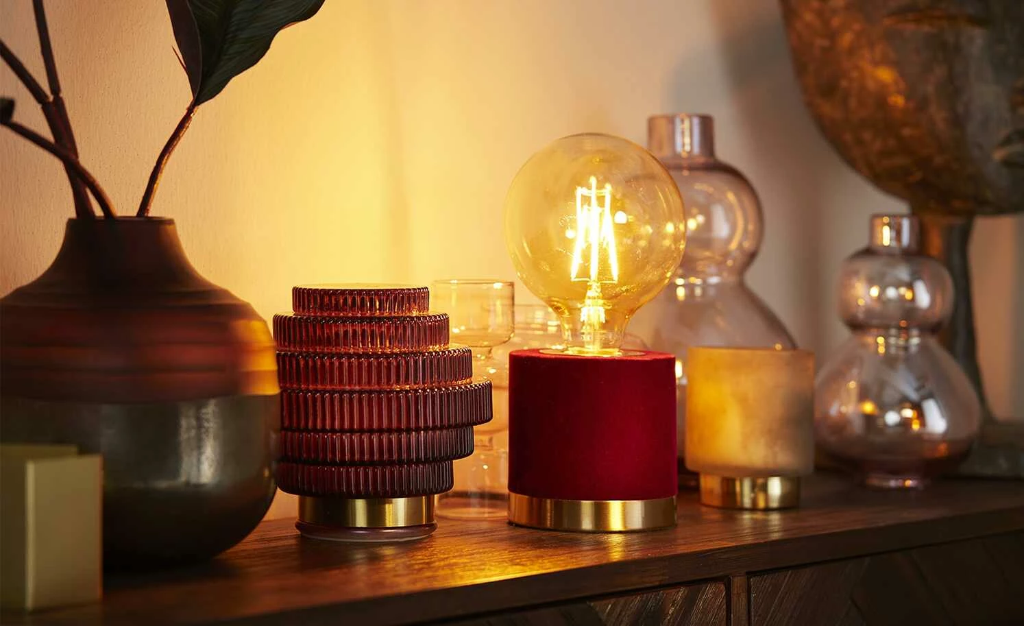 Trio Tischleuchte, 1-flammig, Samt rot 7 Trio Tischleuchte, 1-flammig, Samt rot – Bild 5