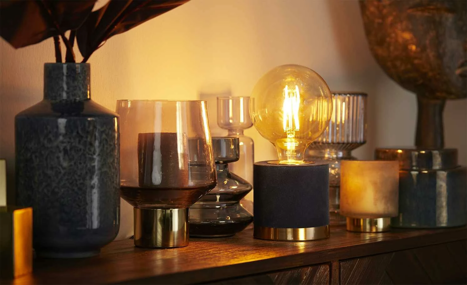 Trio Tischleuchte 1-flammig, Samt blau 3 Trio Tischleuchte 1-flammig, Samt blau