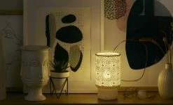 for friends Keramik-Tischleuchte, 1-flammig, weiß `Blumen´ | Blumen gestanzt