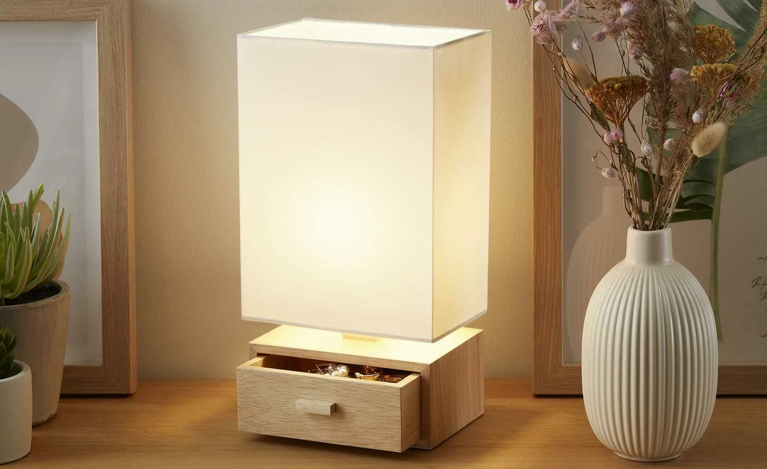 for friends Tischleuchte, 1-flammig, Holz/ Stoffschirm weiß 3 for friends Tischleuchte, 1-flammig, Holz/ Stoffschirm weiß