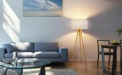 3 Bein-Stehleuchte, 1-flammig, Holz/Stoff -Innenleuchten Verkaufsladen 11687882 1 202204122233